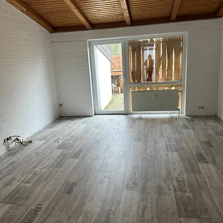 Guenstiges Appartement Kirchberg 2 Zimmer-Bei Crailsheim-Auch Fuer Monteure- 3 Betten 1 Schlafsofa - Einfache Schnucklige Unterkunft- Fuer 80 Eur Pauschal Kirchberg an der Jagst Exterior photo